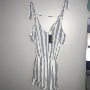 American Eagle Romper
